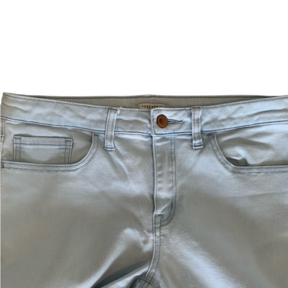 FOREVER 21 Jeans Blue Denim Light Wash Mid Rise Casual Cuffed Hem Women’s 30 - Picture 4 of 15
